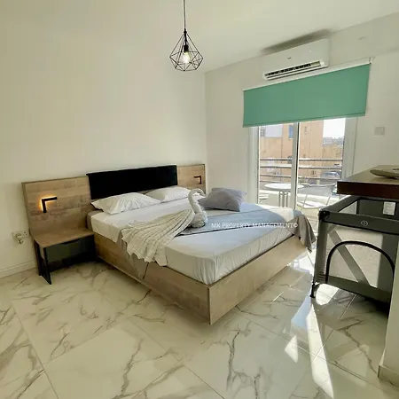 Mad Apartment